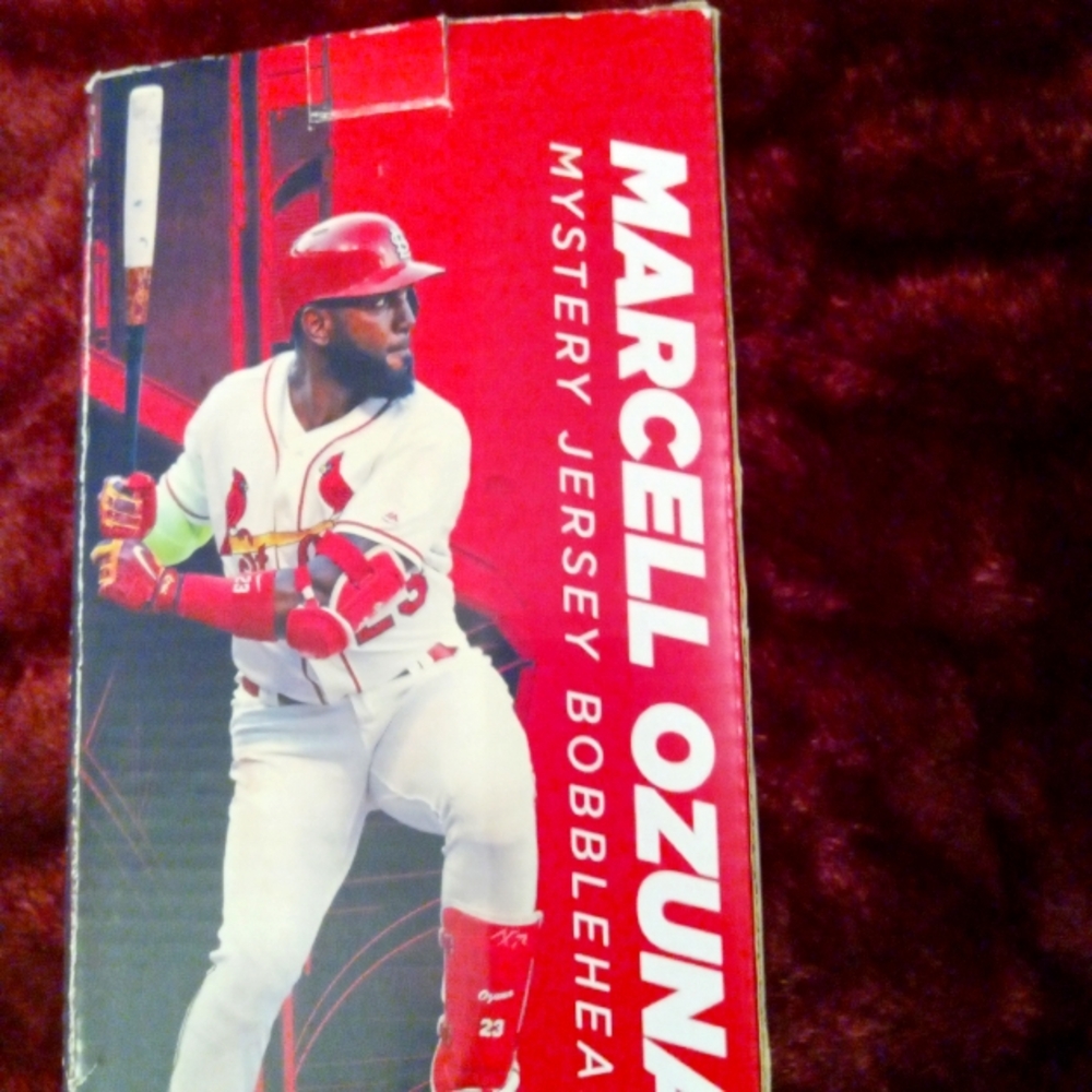 Bobble head Marcell ozuno Cardinals 23 red